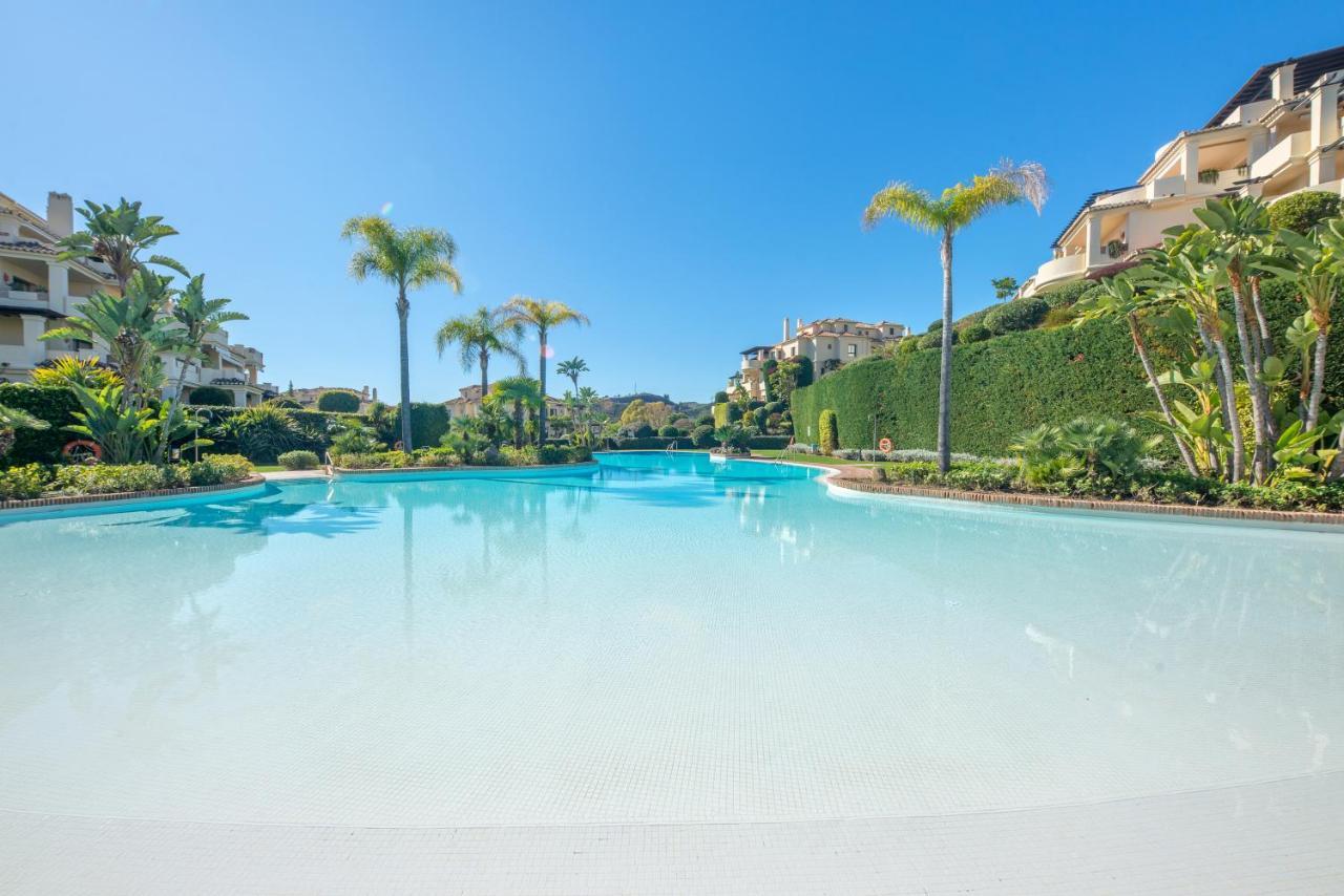 Capanes Del Golf Luxury Apartment เบนาบีส ภายนอก รูปภาพ