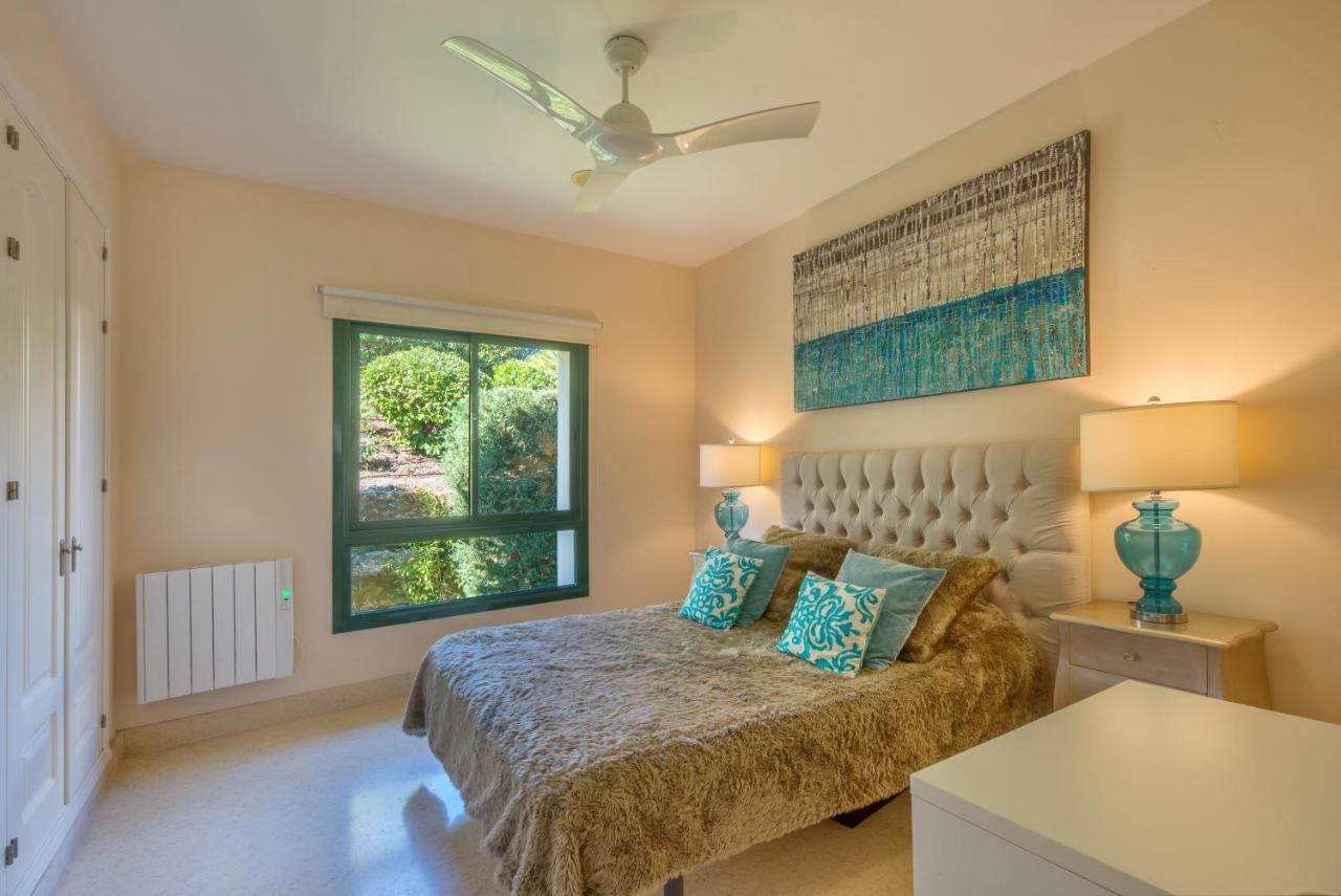 Capanes Del Golf Luxury Apartment เบนาบีส ภายนอก รูปภาพ