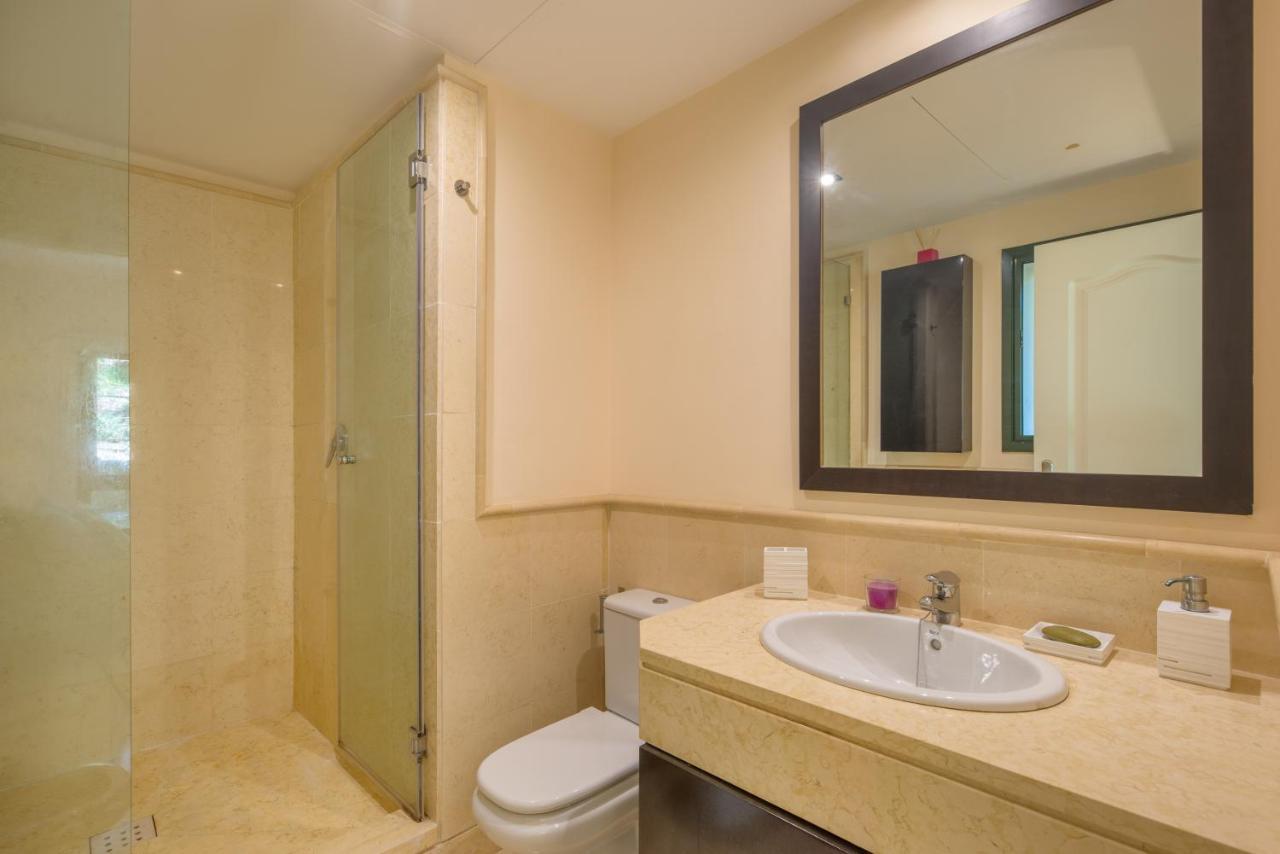 Capanes Del Golf Luxury Apartment เบนาบีส ภายนอก รูปภาพ